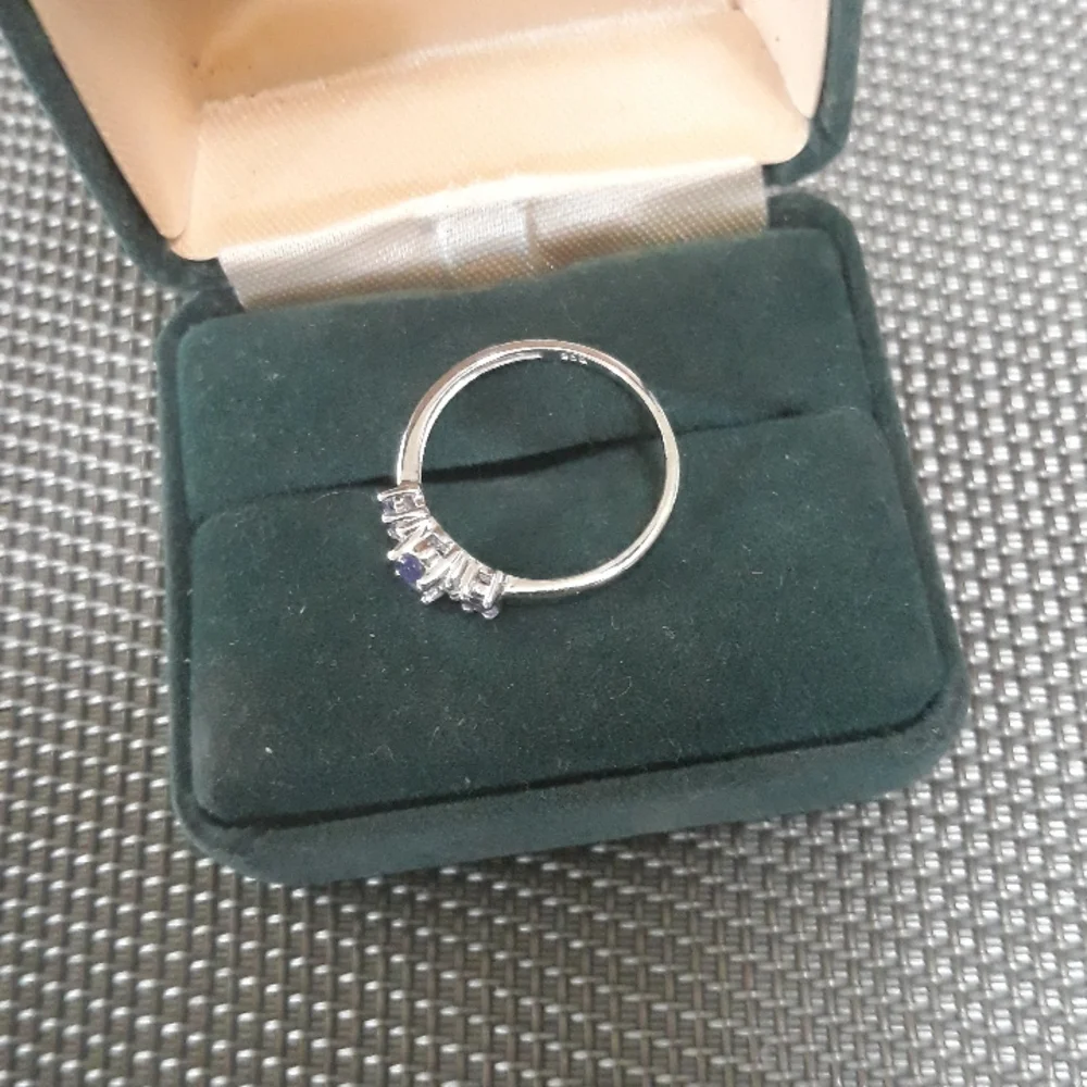 Genuine Tanzanite/Diamond Ring Sz 7